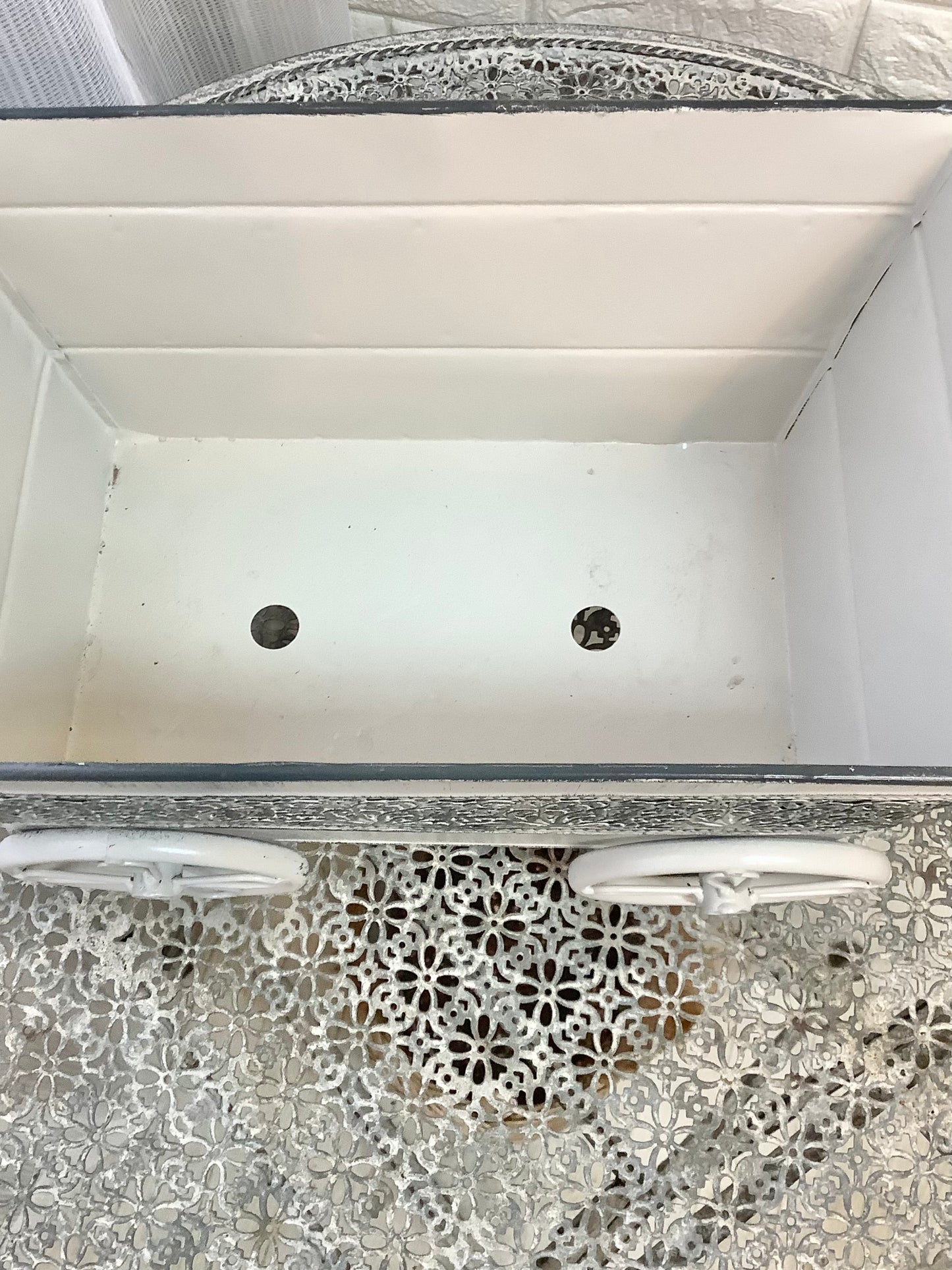 【カルナック】『ボタニカルレースカート』アイボリー　ブリキ鉢
