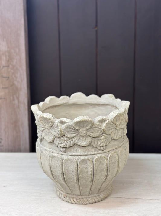 【カルナック】『フラワーモチーフラウンドハイ』白